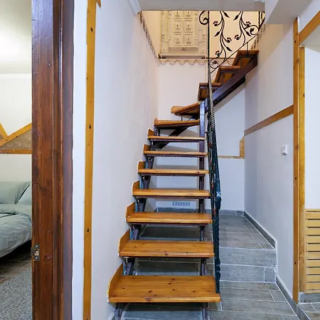 Big House For Groups Near Elevator 아파트 *